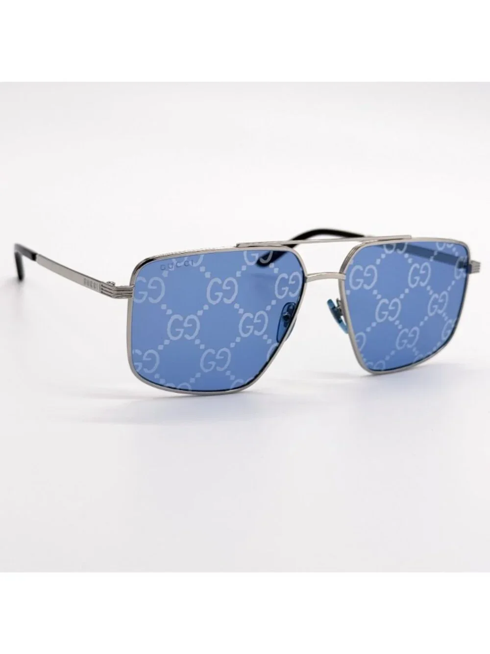 New Gucci Blue Silver Pilot Frame Sunglasses GG0941S 004